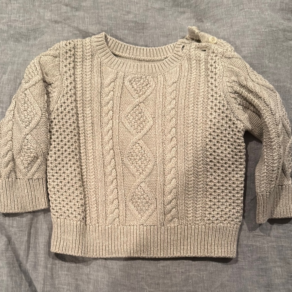 Women's Gray Cable Knit Sweater